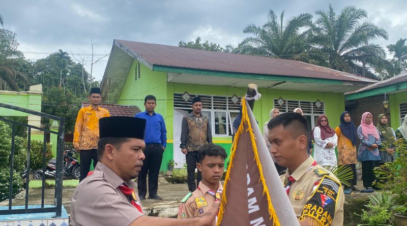 Pelantikan Pengurus Dewan Ambalan Adam Malik dan Rasunasaid MAN 4 Mandailing Natal