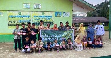 MAN 4 Mandailing Natal Gelar Buka Puasa Bersama, Berbagi Takjil dan Santunan Anak Yatim